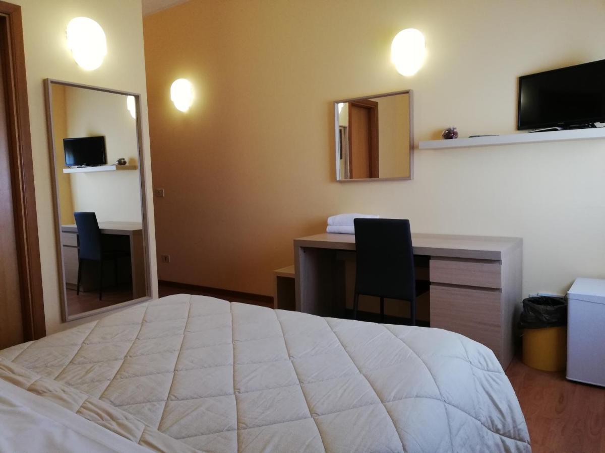 Albergo Roma Lanciano Eksteriør bilde
