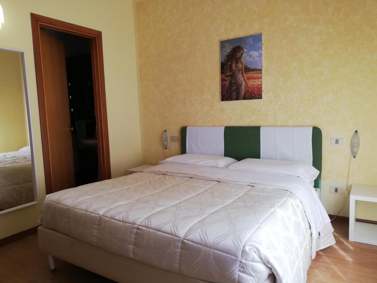Albergo Roma Lanciano Eksteriør bilde