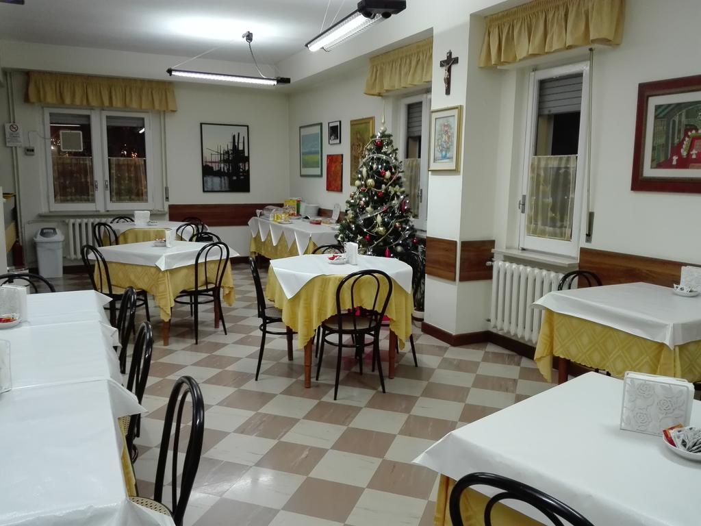 Albergo Roma Lanciano Eksteriør bilde