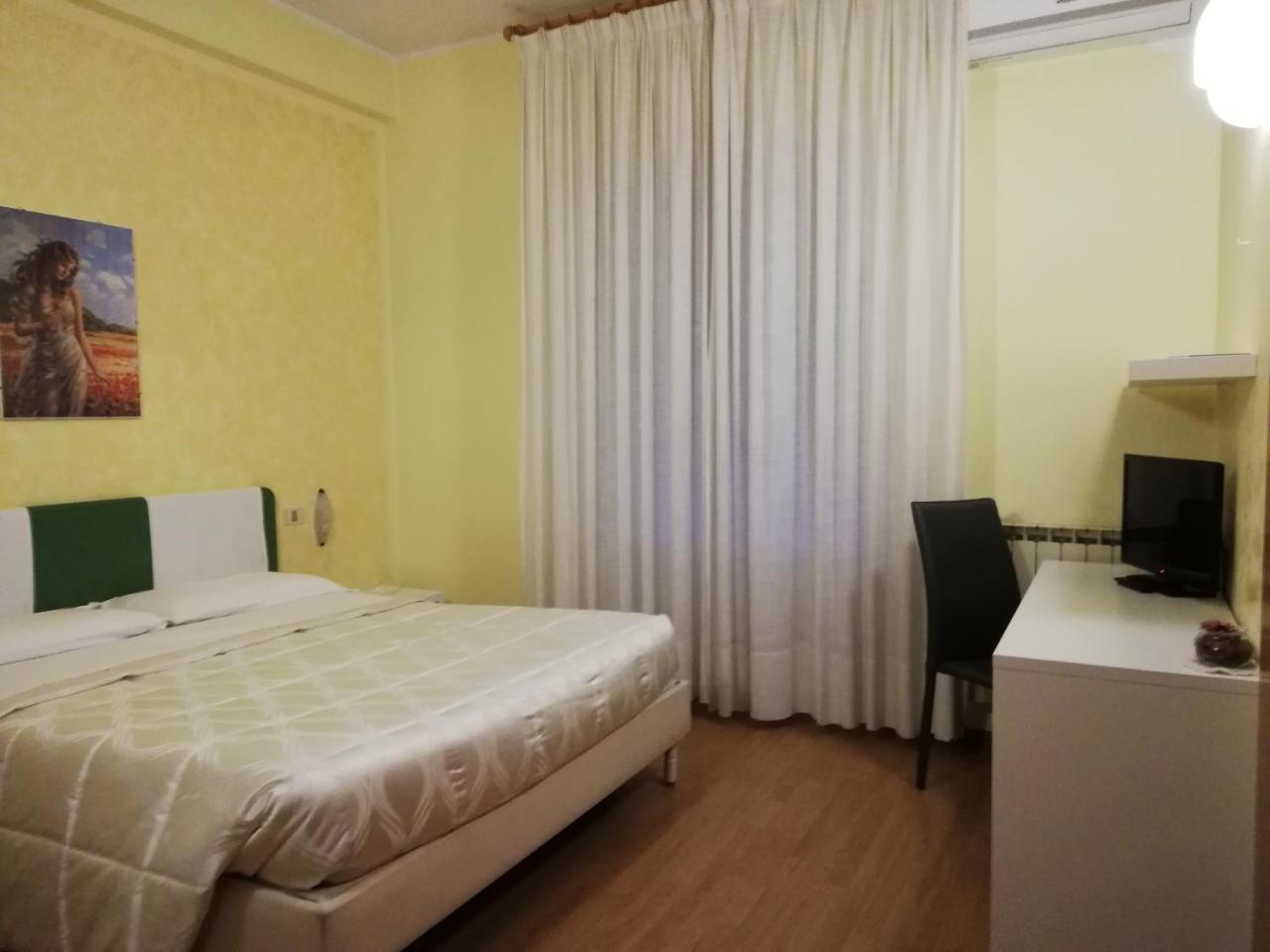 Albergo Roma Lanciano Eksteriør bilde